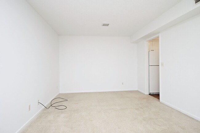 Building Photo - Dog-Friendly Rental Near Downtown & UVA