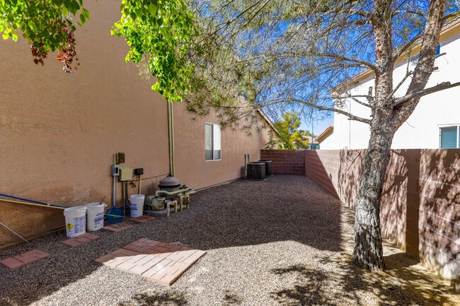 Building Photo - Beautiful North West Las Vegas 4 Bedroom P...