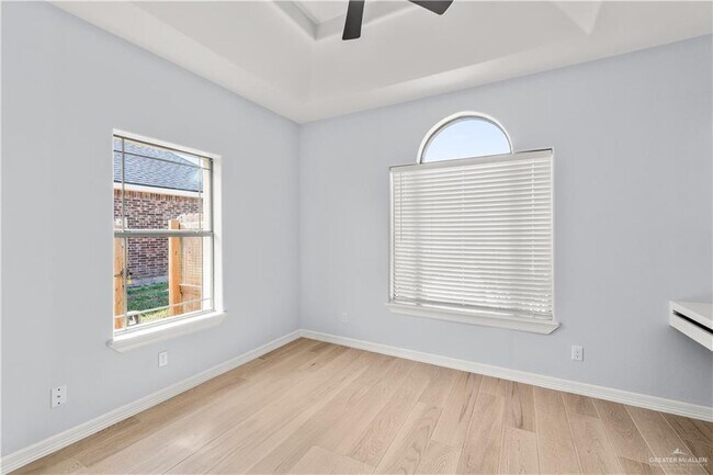 Building Photo - 3714 Oregon Dr
