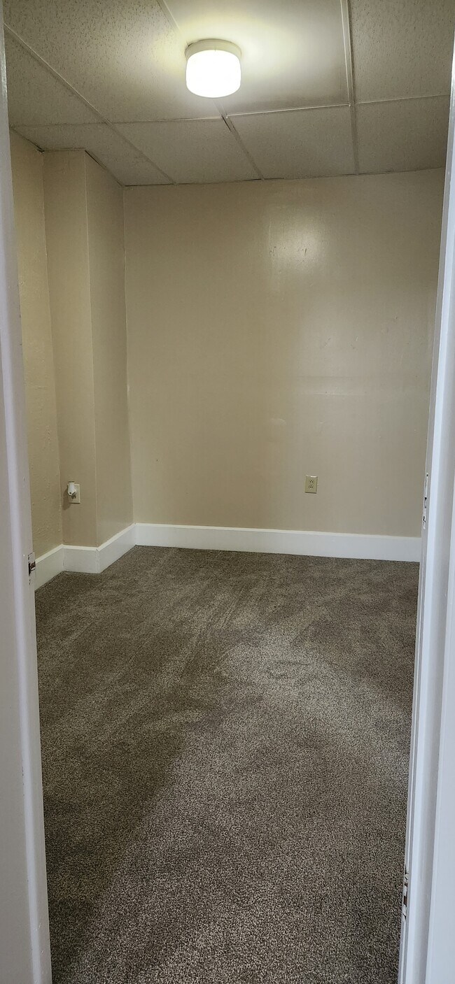 Building Photo - 435 N Water St