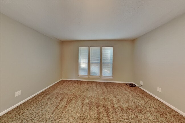 Building Photo - 12927 Lemur Ln