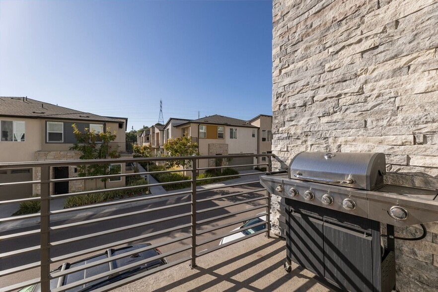 Building Photo - 10406 Adamson Wy