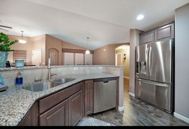 Building Photo - FULLY FURNISHED Northgate 3 Bed with Hot Tub near AFA