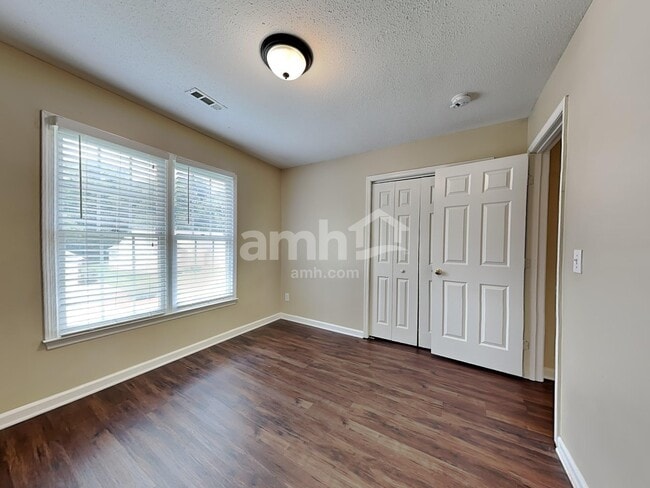 Building Photo - 6307 Stonewick Dr