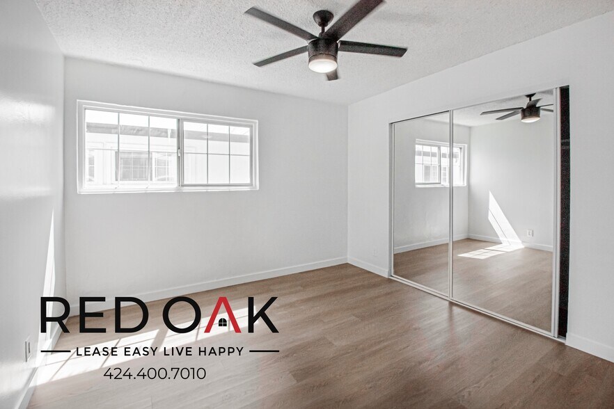 Building Photo - 1540 W 145th St