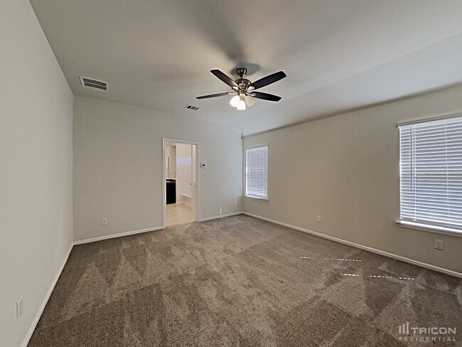 Building Photo - 840 Watson Wy