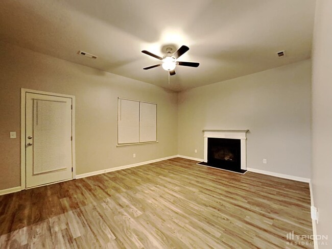 Building Photo - 1403 Peachcroft Rd