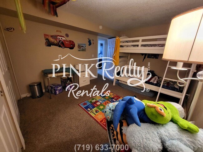 Building Photo - 104 Patchwork Ct