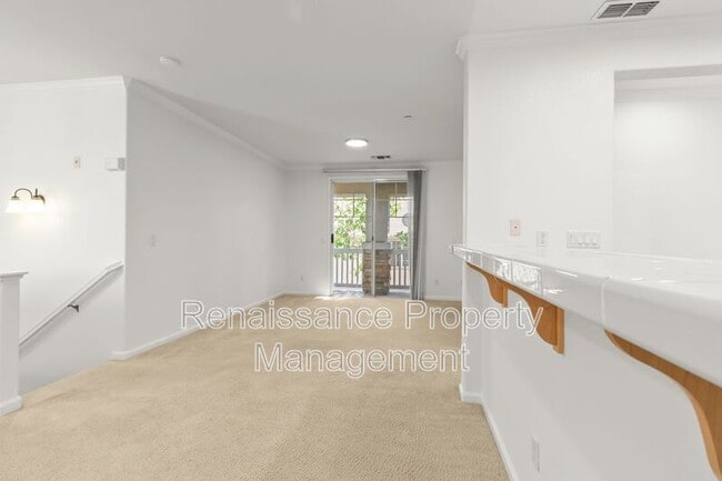 Building Photo - 4182 Glenwood Terrace
