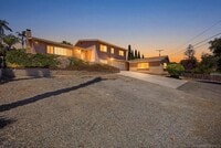 Building Photo - 352 Beaumont Dr