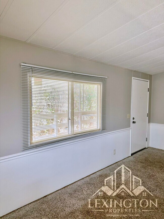 Building Photo - Beautifully Remodeled, 3BD/2BA, Modular Ho...