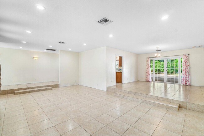 Building Photo - 5313 Colbright Rd