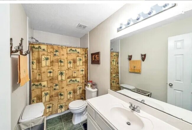 Building Photo - 8007 Blackcherry Ln