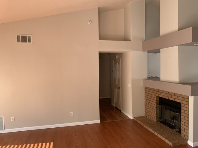 Building Photo - 38650 Juniper Tree Rd
