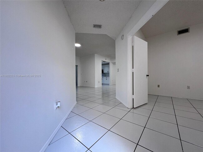 Building Photo - 16322 Malibu Dr