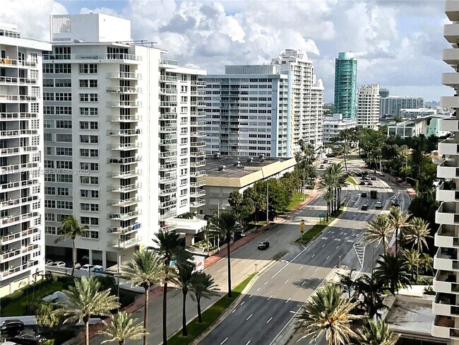 Building Photo - 5701 Collins Ave