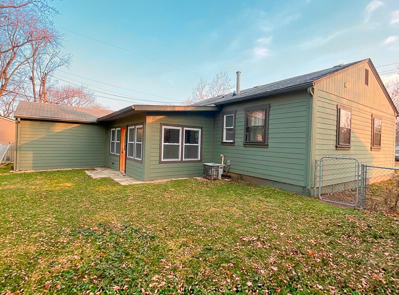 Building Photo - 205 Hickory Ave