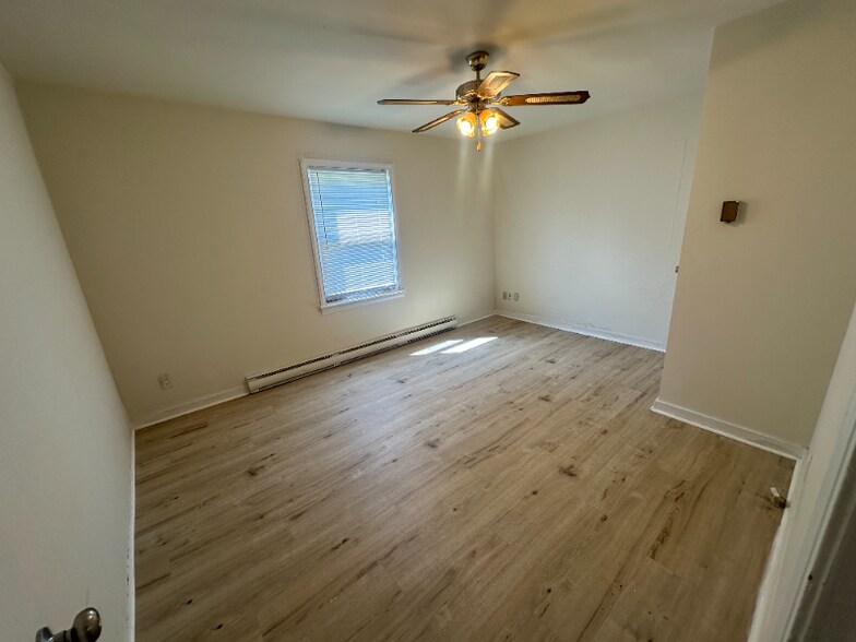 Building Photo - 5388 Chapmans Rd