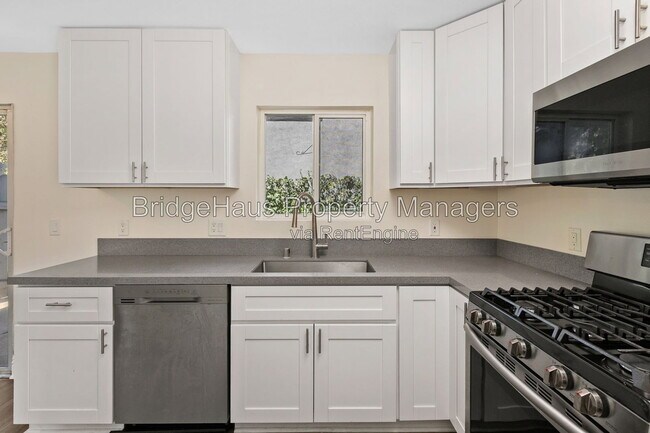 Building Photo - 4435 Tremont St