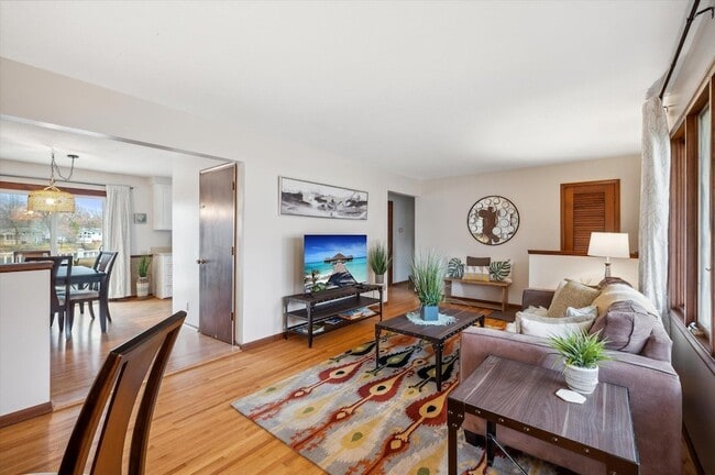 Building Photo - 8213 Quinn Rd