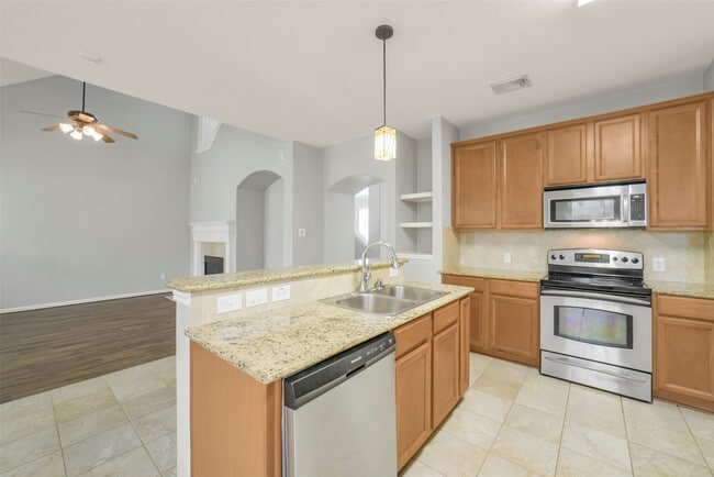 Building Photo - 21626 Shallow Glen Ln