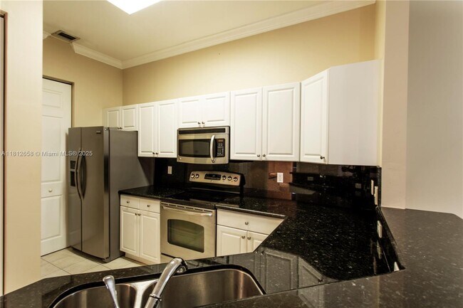 Building Photo - 4402 SW 160th Ave
