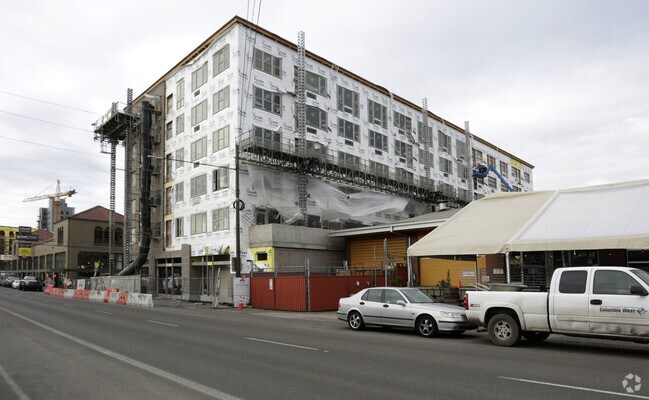 Building Photo - 888