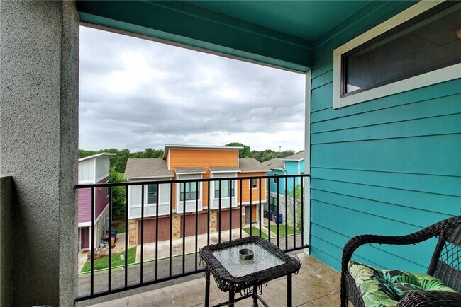 Building Photo - 1504 Lorraine Loop