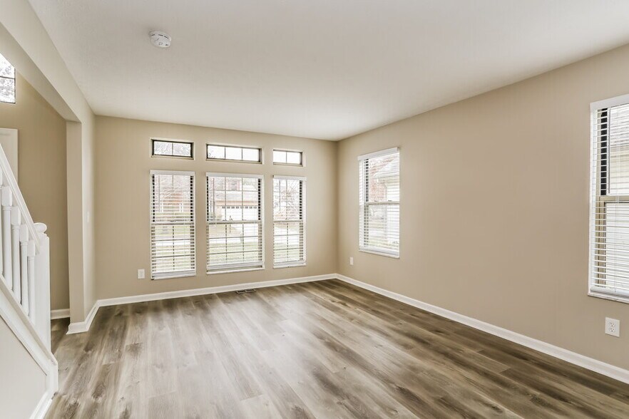 Building Photo - 5815 Castleknock Rd