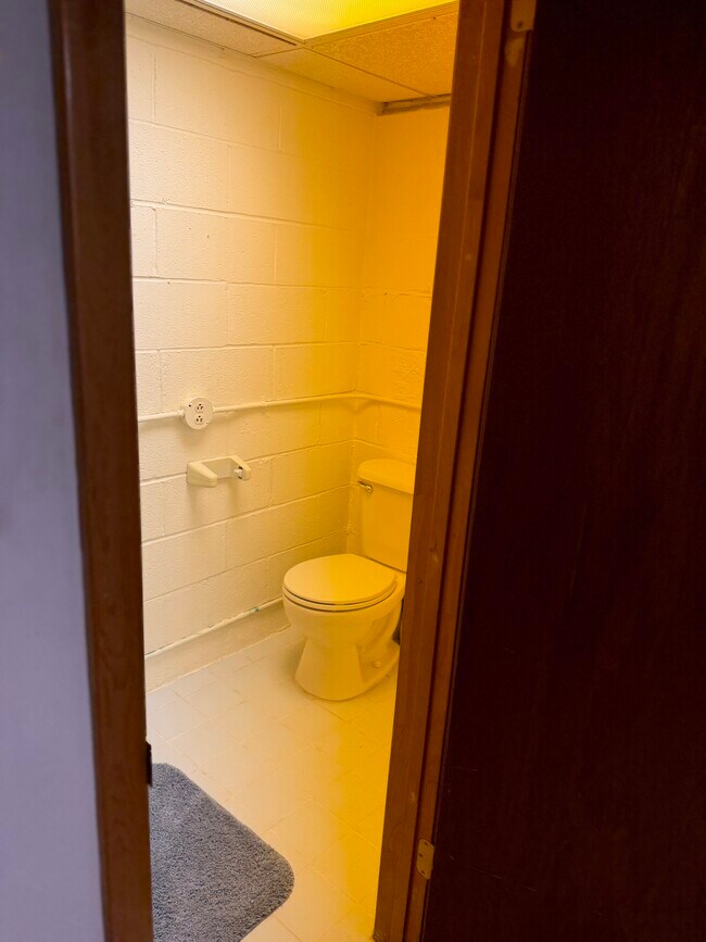 Building Photo - 152 Clover Ridge Dr