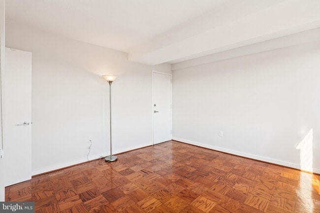 Building Photo - 1301 Delaware Ave SW