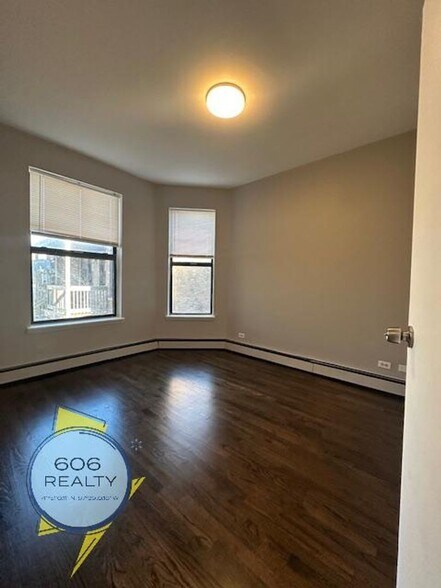 Building Photo - 368 E 59th St
