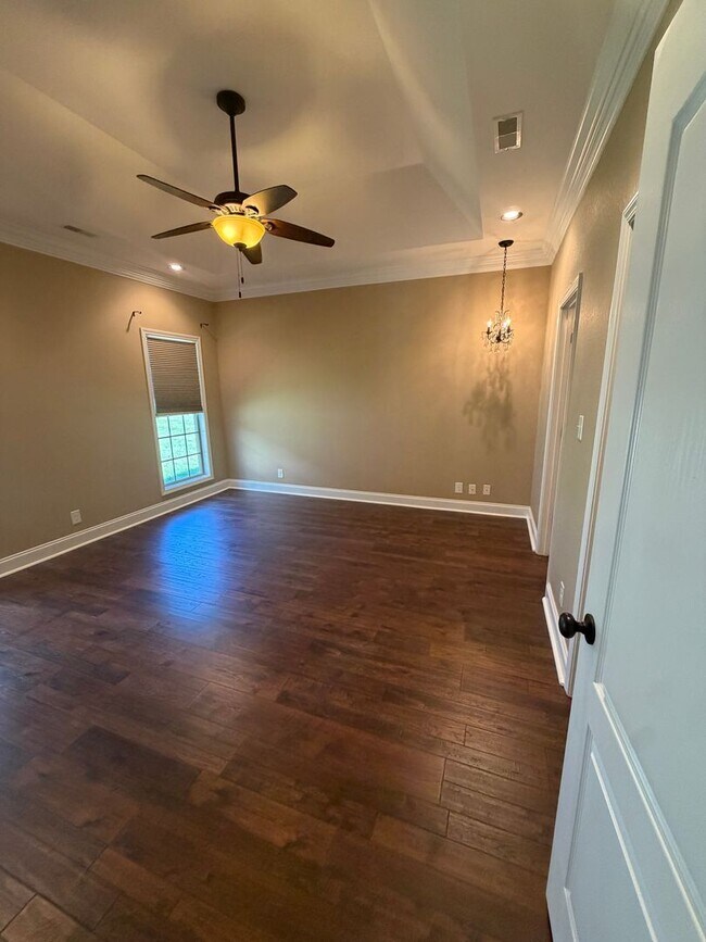 Building Photo - 266 Turnberry Circle