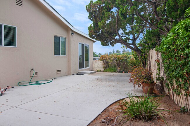 Building Photo - LIVE IN LA JOLLA!  LOVELY LA JOLLA HOME WI...