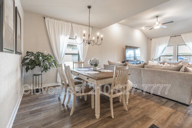 Building Photo - 709 Stonemanor Bay