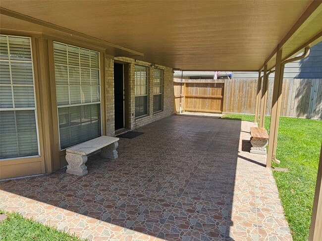 Building Photo - 9506 Rustic Gate Rd