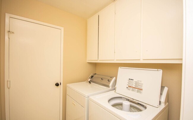 Building Photo - Fully Remodeled 3BD/2BA in Carlsbad