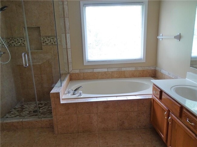 Building Photo - 3485 McClure Woods Dr