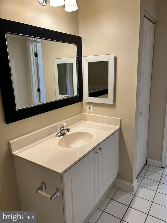 Building Photo - 2700 Bellforest Ct