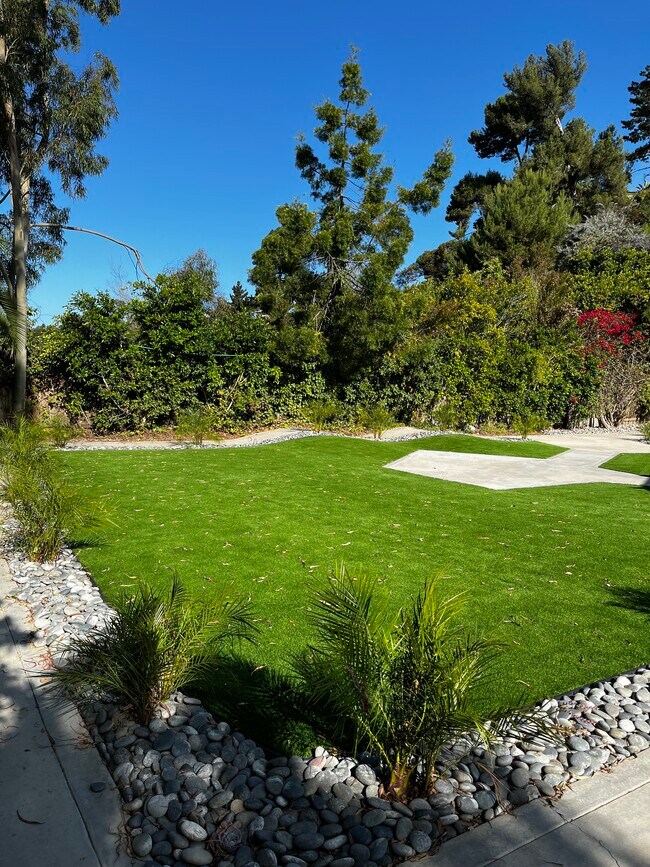 Building Photo - 1790 Nautilus St