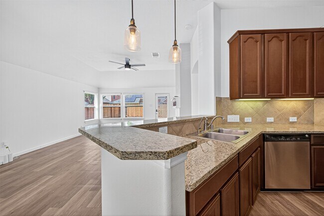 Building Photo - 16930 Creek Mountain Dr