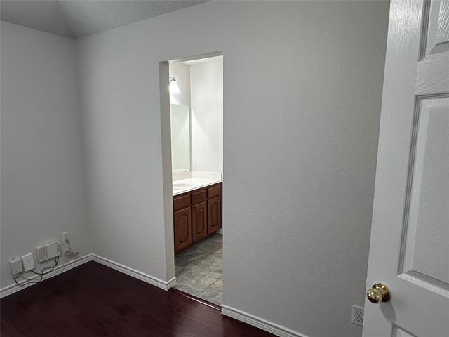 Building Photo - 2514 Chapel Hill Dr