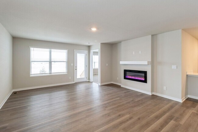 Building Photo - FULLY FINISHED BASEMENT!! 4 Bed, 3 Bath Home in Waukee