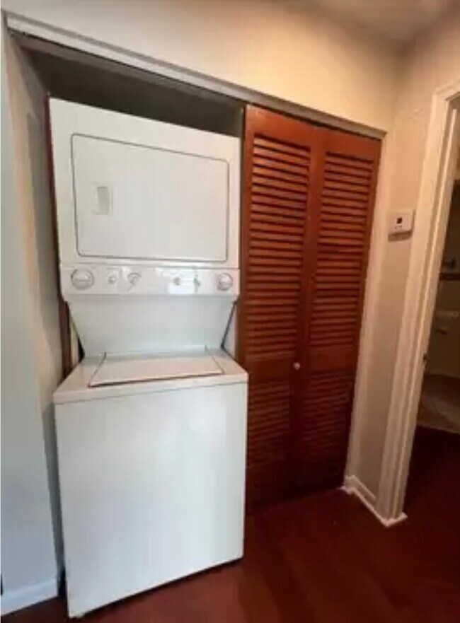 New 2023 - 3828 Southpointe Dr