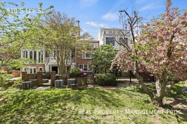 Building Photo - 810 S Lee St