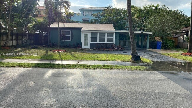Building Photo - 711 SW 9th Ave
