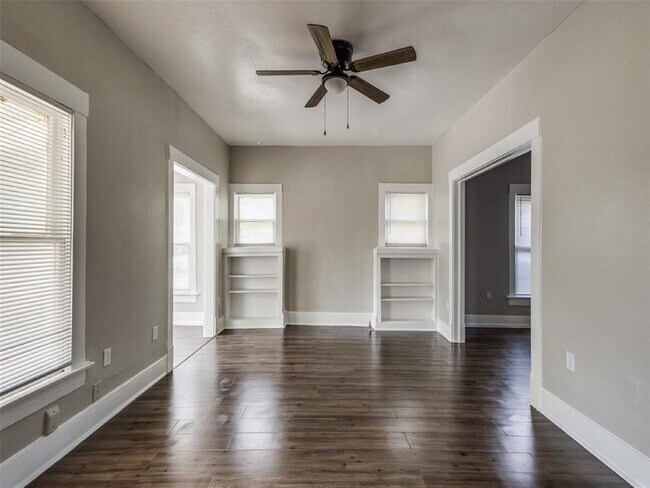 Building Photo - 8318 Lawler St