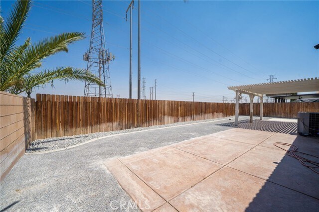 Building Photo - 12833 Biscayne Ave