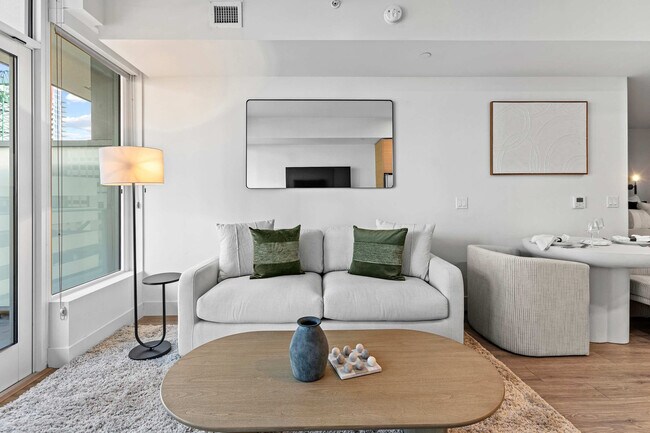 Building Photo - 1049 Seventh Avenue-SI FL7-ID1228264P