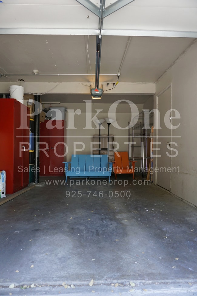 Building Photo - Well-Maintained 2-Bedroom Condo | Garage +...